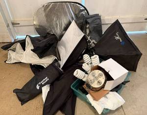 lot 120 image: Lot of Photography Studio Lighting Items