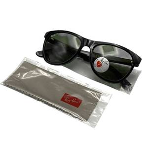 lot 24 image: Brand New Ray-Ban Wayfarer Classic Black Polarized Sunglasses with Case  Retail $264