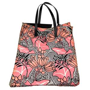 lot 16 image: Prada Cleo Nylon Shoulder Bag in Red Pre-Owned Retail $750