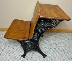 lot 28 image: Minneapolis O & S F Co. Cast Iron Antique School Desk