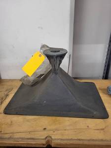 lot 45 image: Electro-Voice HP940 Speaker Horn with Mounting Hardware