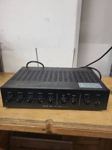 lot 59 image: TOA 500 Series Amplifier A-512A