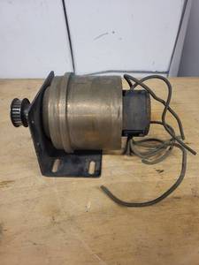 lot 75 image: Sperry Gyroscope Voltage Receiver Model 76166 Brooklyn NY Vintage Industrial Component