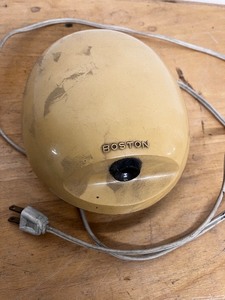 lot 105 image: Vintage Boston Electric Pencil Sharpener Model 1965