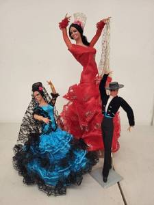 lot 20P image: Set of 3 Marin Chiclana Spanish Flamenco Dolls