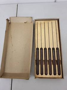 lot 69P image: Set of 6 Real-Keen Stainless Steel Steak Knives with Wooden Handles