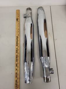 lot 84P image: Harley Davidson Stock Mufflers