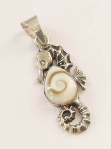 lot 7Q image: Sterling Silver Seahorse Pendant with Shiva Eye Stone