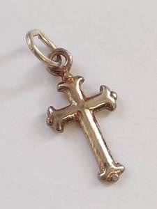 lot 17Q image: Sterling Silver Cross Pendant Charm
