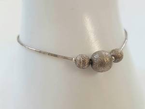 lot 19Q image: Elegant Silver Anklet with Textured Beads