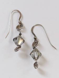 lot 21Q image: Sterling Silver Wire and Bead Dangle Earrings