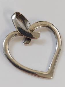lot 29Q image: Italian Sterling Silver Heart Pendant