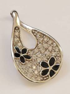 lot 51Q image: Sterling Silver Pendant with Floral Design