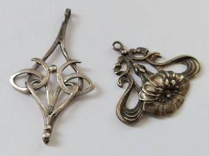 lot 65Q image: Art Nouveau  Celtic Sterling Silver Floral Pendant Set