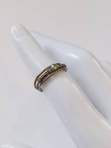 lot 68Q image: Vintage Sterling Silver Ring with Green Stone