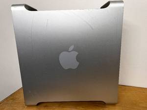 lot 15A image: Apple Mac Pro A1289 Aluminum Tower Desktop Case