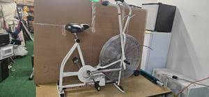 Schwinn Airdyne Bike (Used with no monitor and function so well)