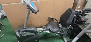 lot 48 image: Schwinn  213 Recumbent Bike