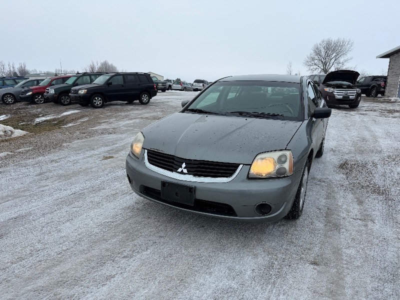 lot 11 image: 2008 Mitsubishi Galant