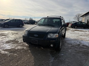 lot 7 image: 2007 Ford Escape 4WD