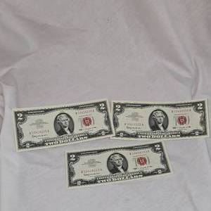 lot 8 image: 3-1963 $2 Red Seal Bills BU Plus