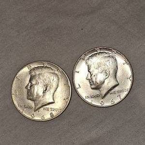 lot 21 image: 2-1968,1967 Kennedy 40% 50c Halfs F Condition