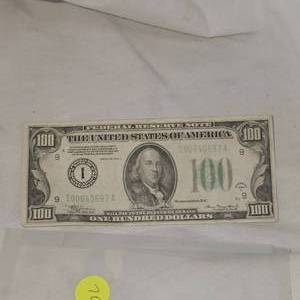 lot 70 image: 1934 A $100 FRN AU