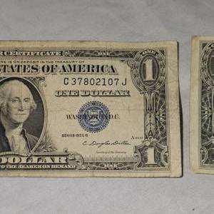 lot 47 image: 2-1935 G $1 Silver Certificates