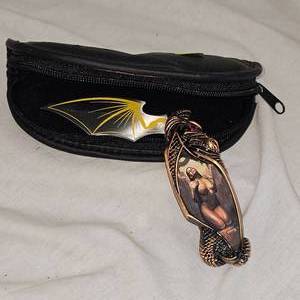 lot 106 image: Sexy Lady Dragon Knife The Knight Stone Collection