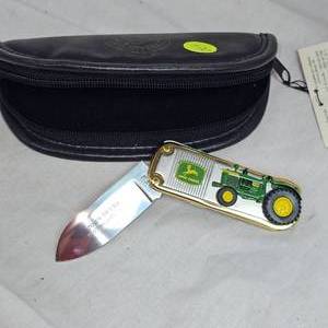 lot 120 image: Franklin Mint John Deere Collection Knife