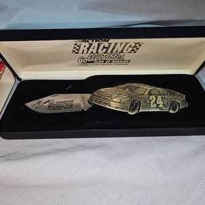 lot 129 image: Jeff Gordon 1997 Champion Knife