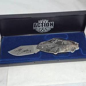 lot 132 image: Jeff Gordon Collector Knife