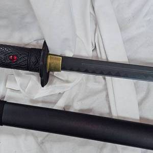 lot 165 image: Ornate, Like New, Sword