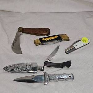 lot 166 image: Lot of Five Knives