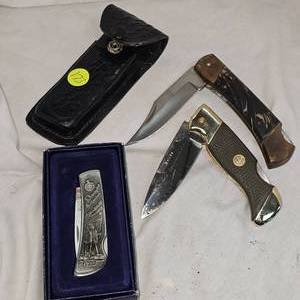lot 173 image: 3 Lockback Knives
