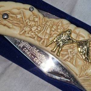 lot 178 image: 3 Collectible Knives