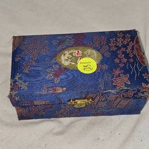 lot 180 image: Chinese Boaling Balls