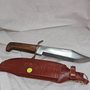 lot 182 image: Large Bowie Knife