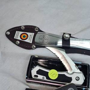 lot 183 image: Lot of 3 Knives
