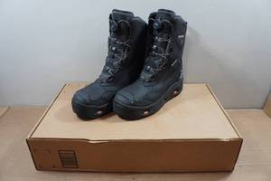 lot 5 image: Korkers Polar Vortex 600 Mens Winter Boots - Size 14
