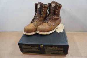 lot 18 image: Irish Setter Wingshooter St Mens 8 Work Boots Style 83802 - Size 9