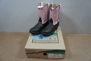 lot 46 image: Smoky Mountain Western Boots - Childs Size 10.5