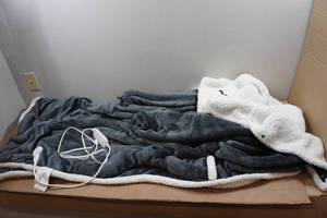 lot 55 image: Heated Wearable Blanket Hoodie