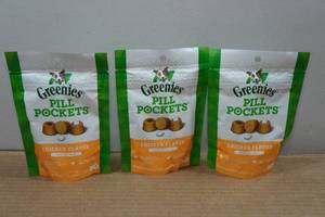 lot 105 image: 3 Greenies Pill Pocket Treats