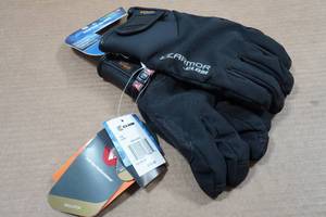 lot 119 image: Clam Ice Armor Vertex Gloves - Medium