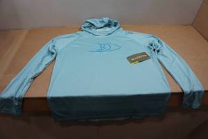 lot 135 image: Blackfish Guide UPFCooling Hooded Long Sleeve - Medium