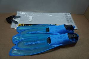 lot 162 image: Cressi Agua Adult Fins - Size 7-841-42