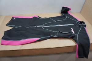lot 172 image: Cressi Lido Womens 2mm Wetsuit - XXL6, Pink