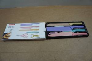 lot 196 image: Evryealth 6-Piece Kitchen Knife Set