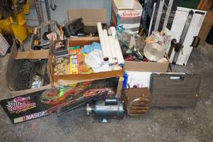 lot 317 image: Large Assortment - Electric Motor, Books, Collectibles, Toys, Posters, Photography Mat Cutters